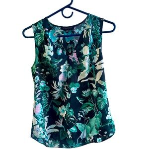 Banana Republic Sleeveless Top - size XS